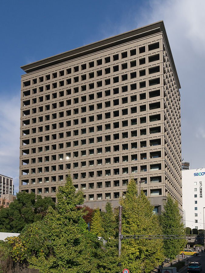 各県の東京事務所が集まる「都道府県会館」（千代田区永田町）。ここに移住者相談窓口を置く自治体も多い（Rs1421さん撮影、WIkimedia Commonsより）