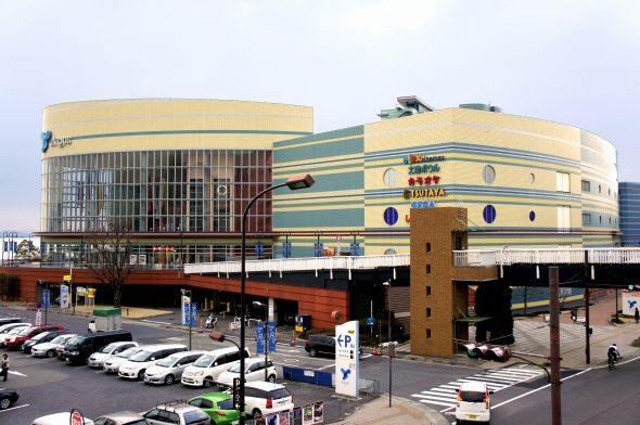 浜大津アーカス（Kirakirameisterさん撮影、Wikimedia Commonsより）