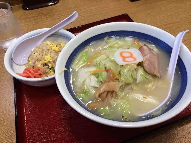 8番らーめんのセットメニュー(ブログ「今日も美味しかった ♪」より)