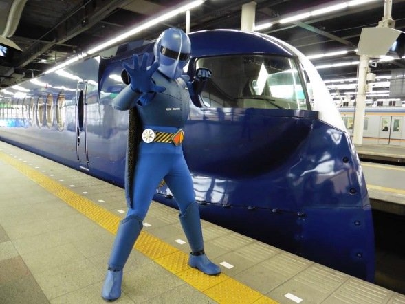 関空戦士ラピートルジャー（南海電鉄ウェブサイトより）