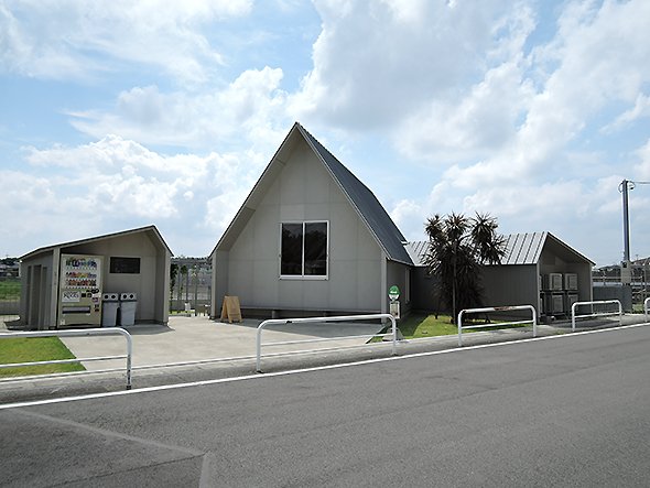 eコラボつるがしまの外観