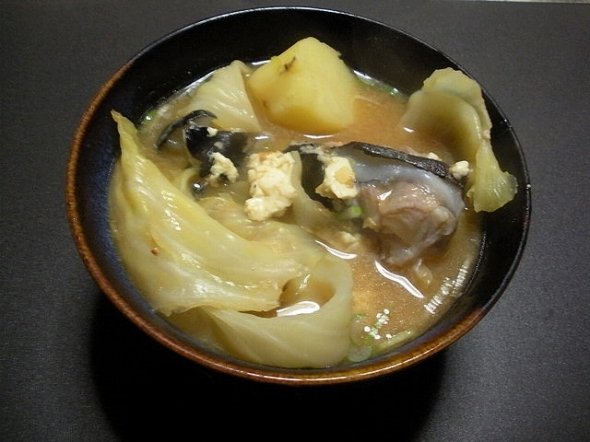 ゴッコ汁（タクナワンさん撮影、Wikimedia Commonsより）