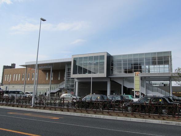 多治見駅(セントラルライナーさん撮影、Wikimedia Commonsより)