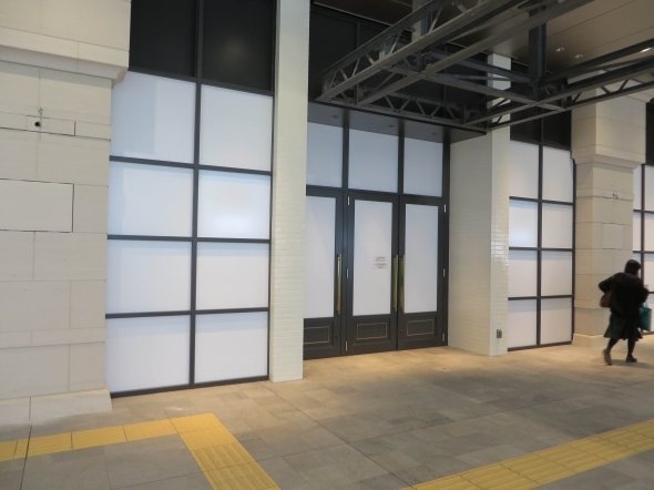 フードホールには入れなかった