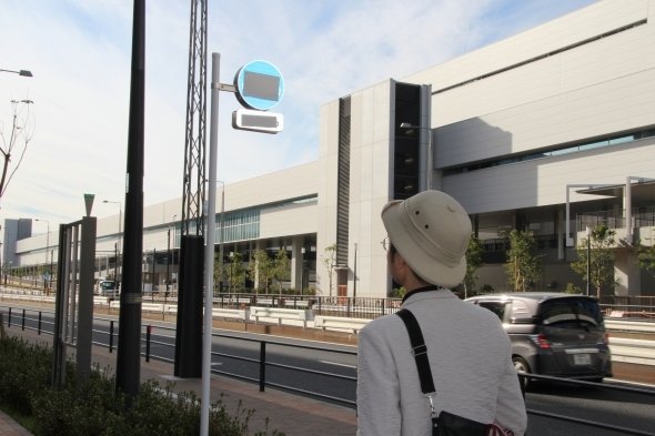 奥に見えるのが水産仲卸市場棟