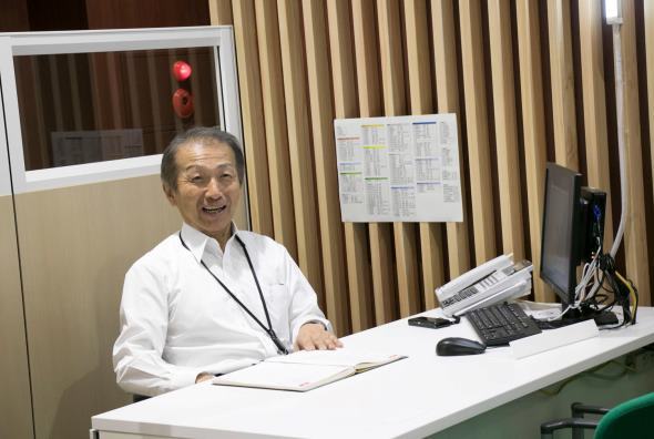 出張村長室の吉良村長（写真は「南阿蘇の力」Facebookページより）