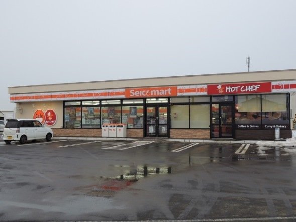 セイコーマート根室西浜店（McRash-F4さん撮影、Wikimedia Commonsより）