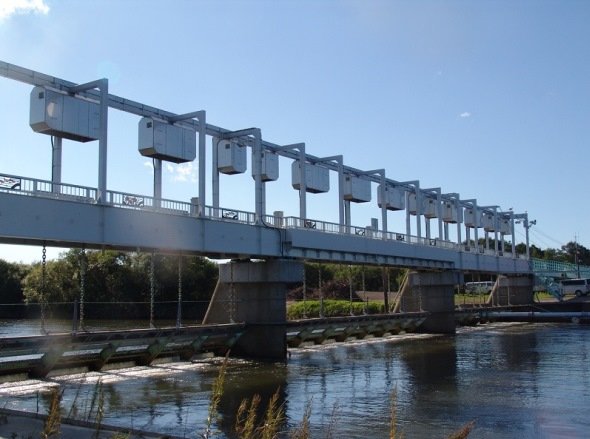 観覧橋（標津サーモン科学館公式サイトより）