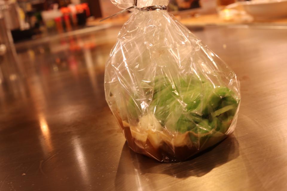 写真は鉄板こうさか提供