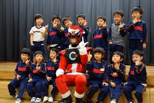 子どもたちとの記念写真