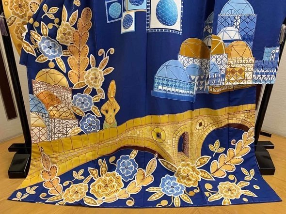 プリズレンに架かる石橋が目にも鮮やかだ