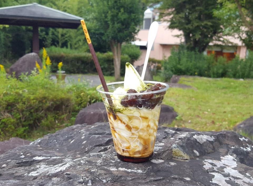 抹茶と黒蜜のハーモニーとタピオカの食感を楽しめるタピ金時