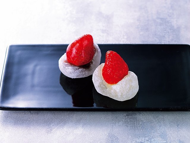 芭蕉庵「紅ほっぺ苺大福」