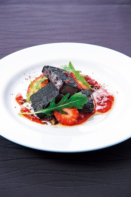 ブラッスリール・リオン「ブーダンノワールのテリーヌ きらぴ香のマーマレード添え」