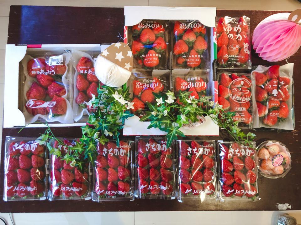 準備したのは7種類の苺。ワクワクしてきた...