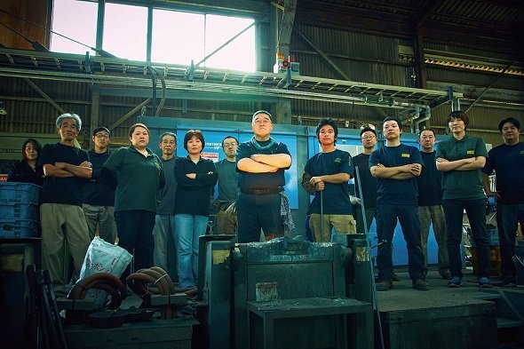 菊地保寿堂（山形市）の鋳物　（ヨシダナギ撮影、山形県ポータルサイト「いいもの山形」より）