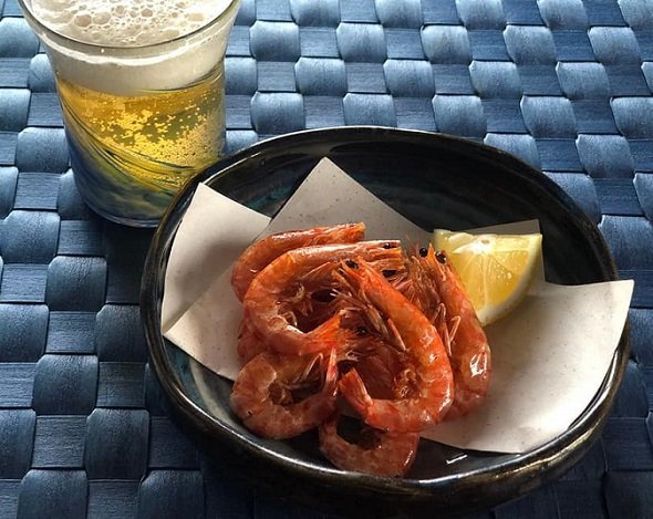 油で素揚げして塩をふるだけ！　（画像は久米島漁業協同組合フェイスブックより）