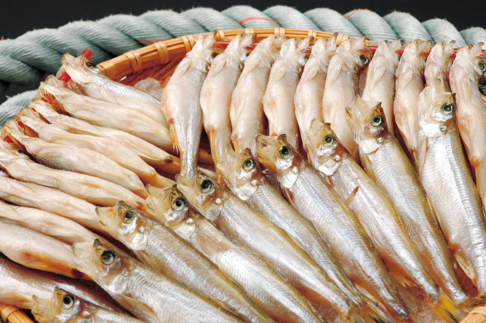 本ししゃも夫婦セット計20尾3980円、計60尾7980 円（いずれも税込）