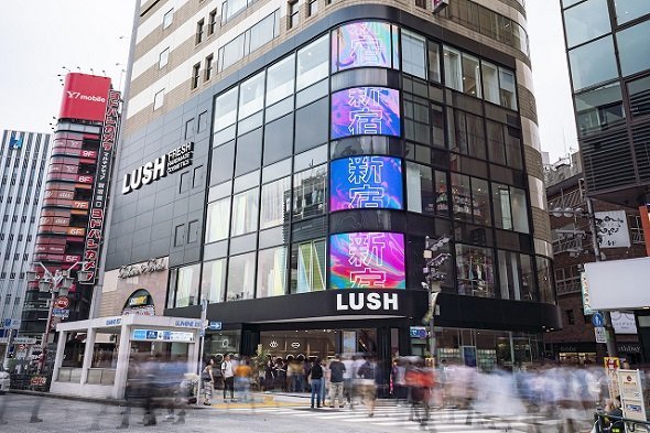 LUSH 新宿店外観　（画像は、ラッシュジャパン提供）