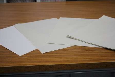 懐かしの「わら半紙」、どこ行ったの? その行方を探してみたら...意外な場所で活躍していた