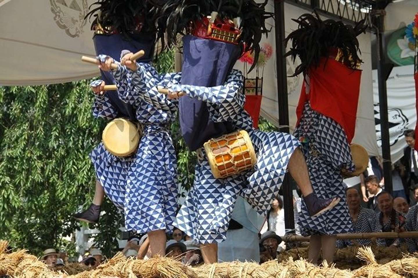 響くほら貝 降り注ぐ水 運ばれる 龍神 大田区の 水止舞 に行ったら 記者もずぶ濡れに 全文表示 Jタウンネット