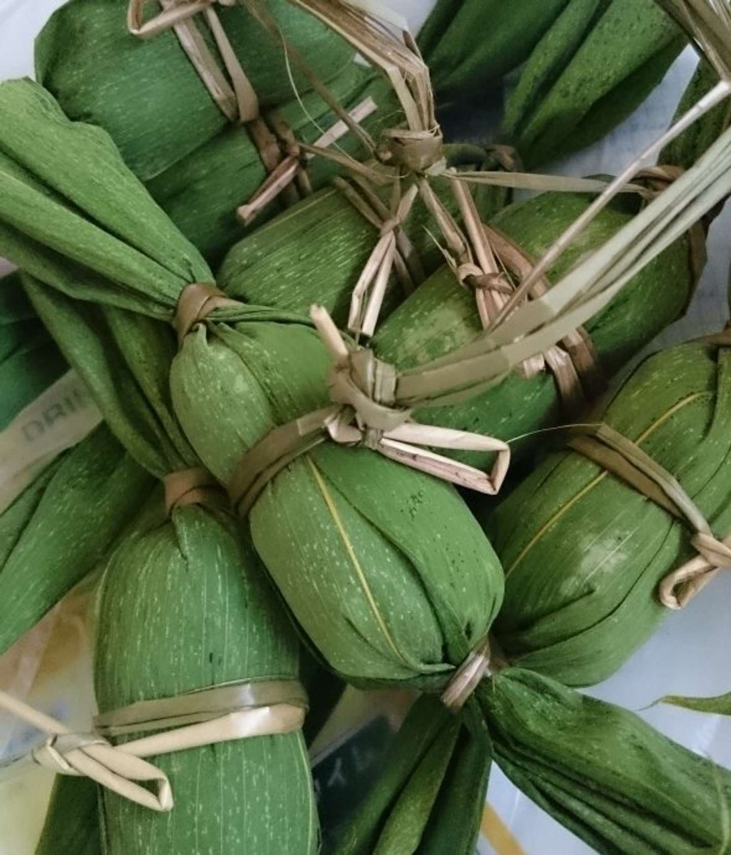 全部むいちゃダメ 新潟出身者がおススメする 笹団子の食べ方 全文表示 Jタウンネット