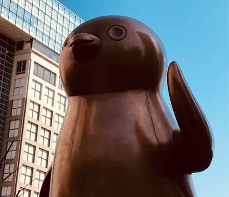 「神々しさ」さえ感じる、最高指導者の像（写真はJタウンネット編集部撮影）