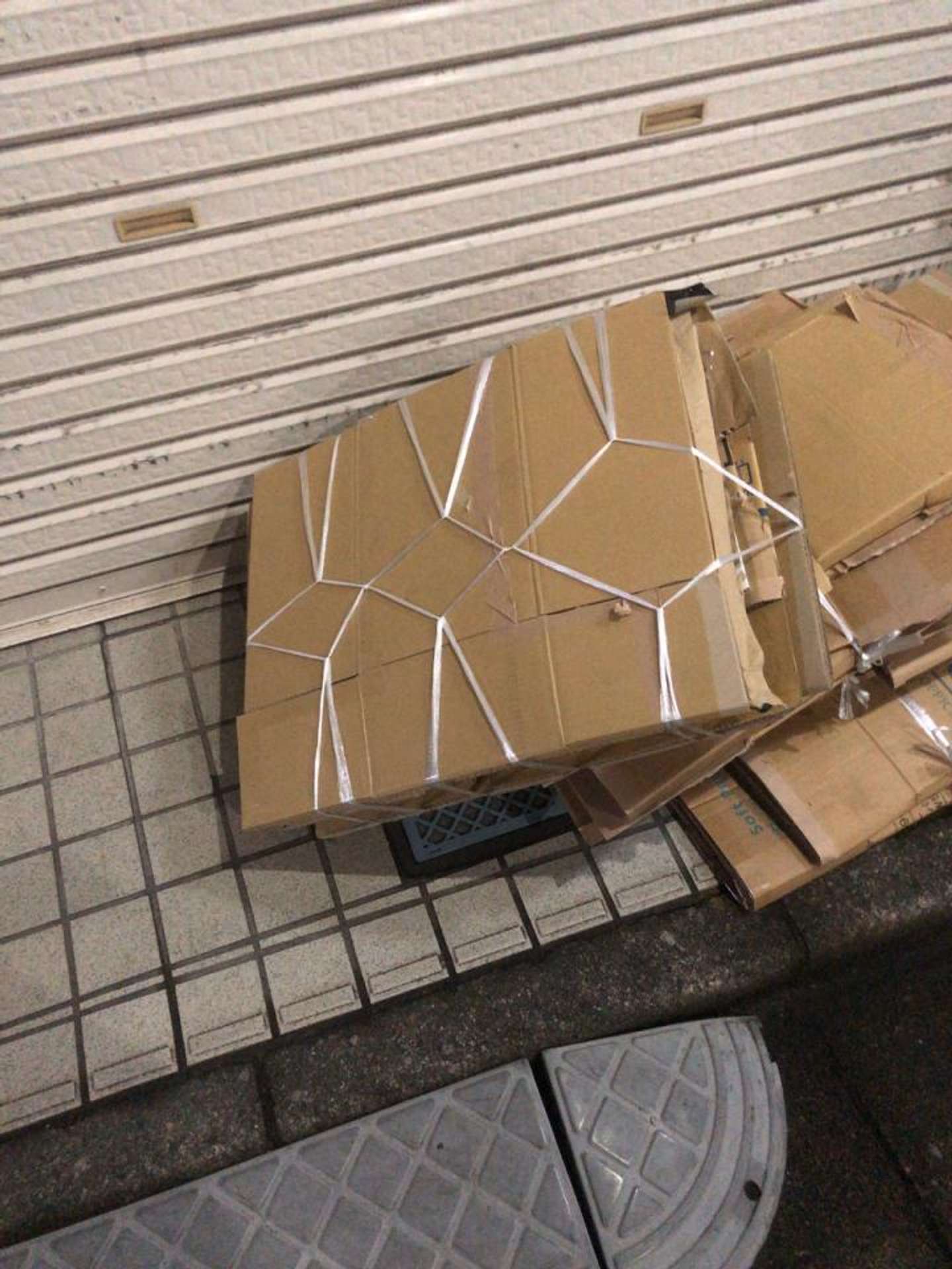 この縛り方 プロの犯行だ ゴミ置き場で見つけた 匠の技 話題に 全文表示 Jタウンネット