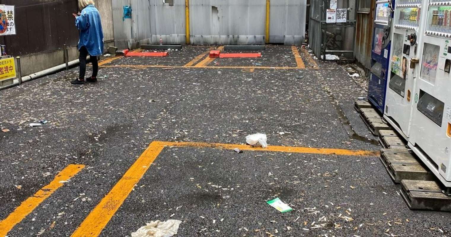 秋葉原の駐車場が 無法地帯 化 横行するたばこのポイ捨てに千代田区 吸い殻持ち帰る習慣が無い喫煙者が 全文表示 Jタウンネット
