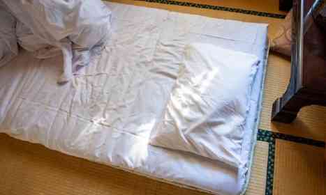 「旅行中に息子がお腹を下し、宿泊先の布団を汚してしまった。弁償したいと伝えたのに、宿の老婦人が...」（千葉県・50代男性）