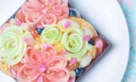 食べるのがもったいない！　花束のような「フルーツタルト」にキュンとしちゃう