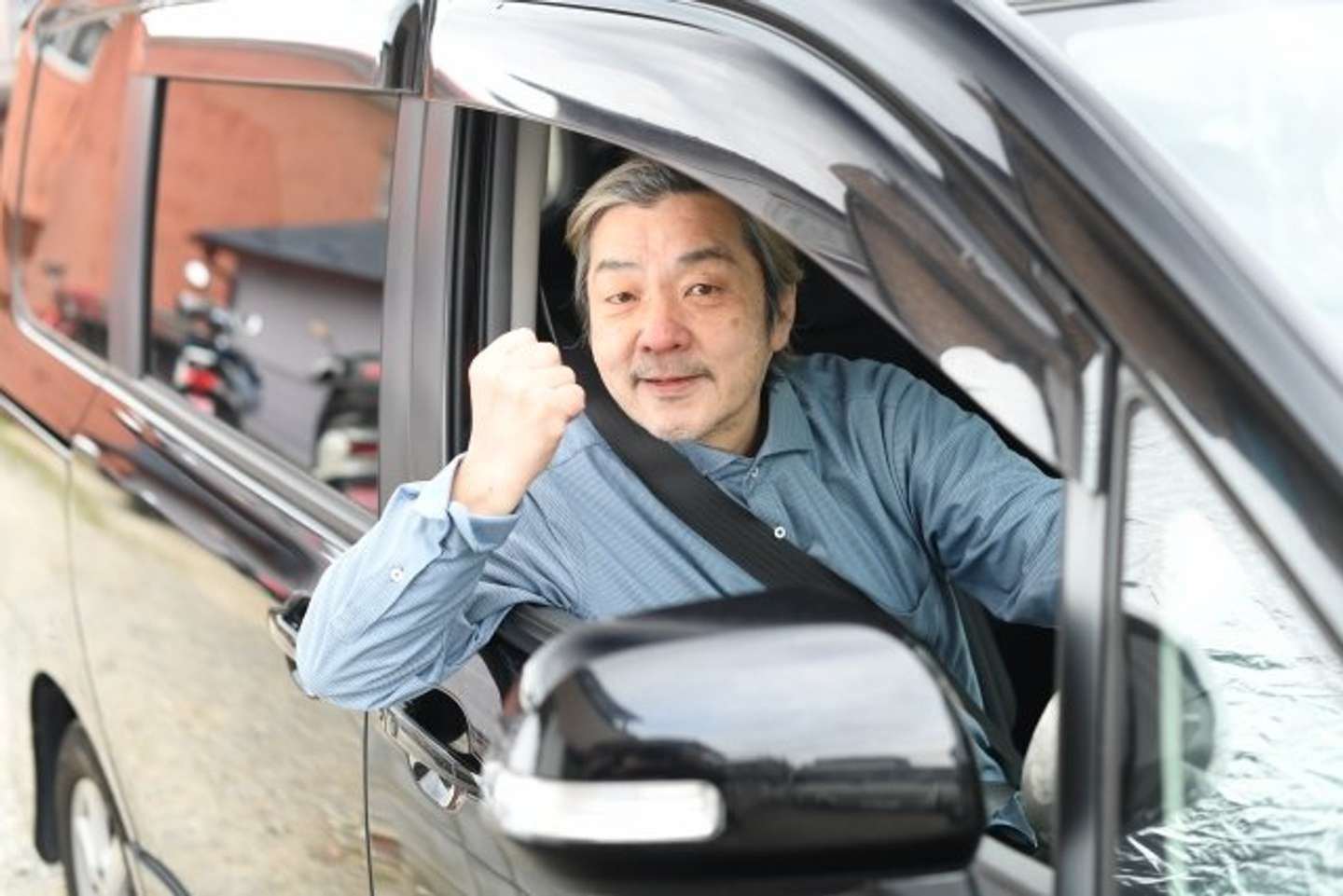 仕事中なのに、会場まで送ってくれた（画像はイメージ）