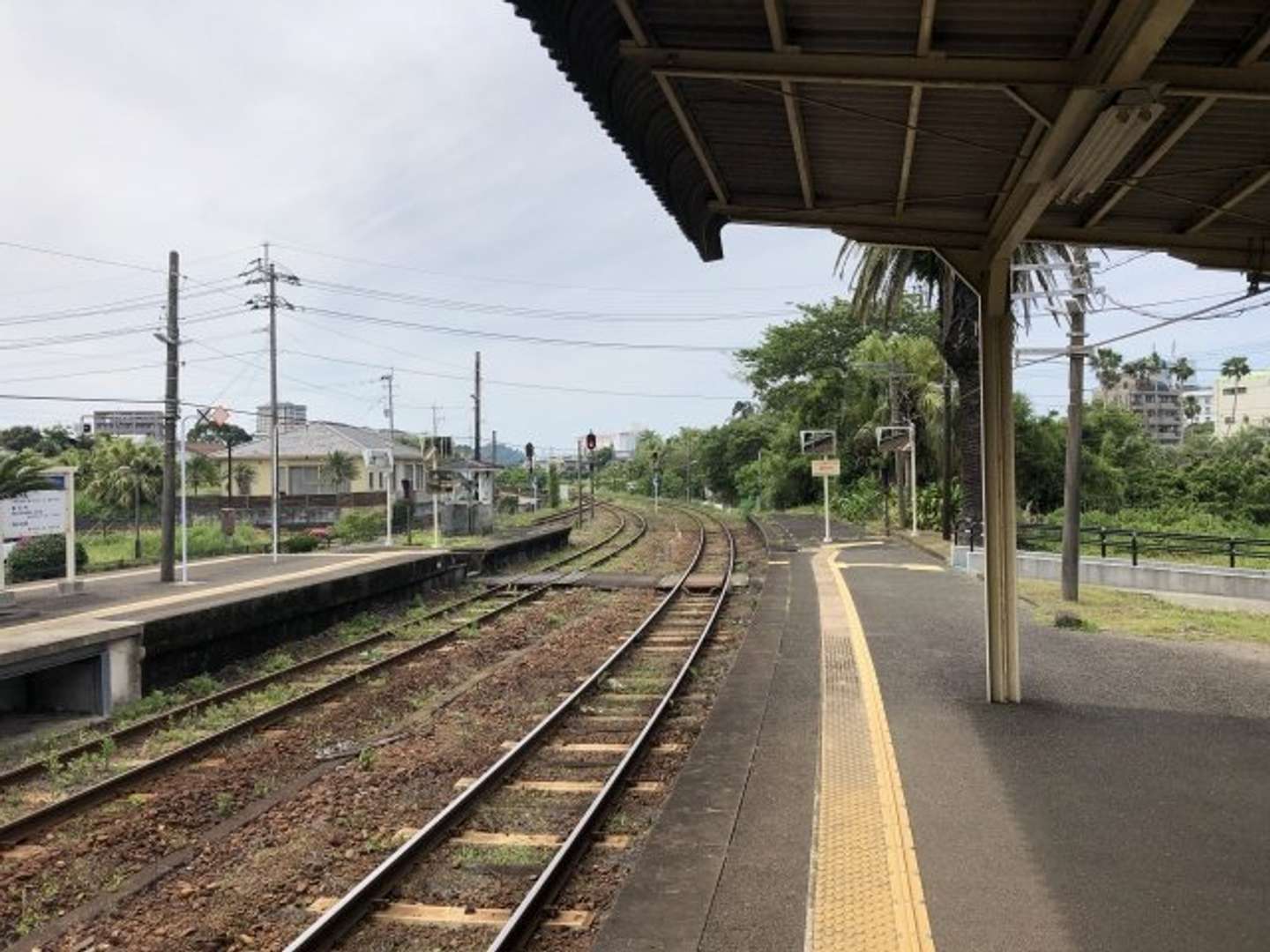 駅のホームで、一人...（画像はイメージ）