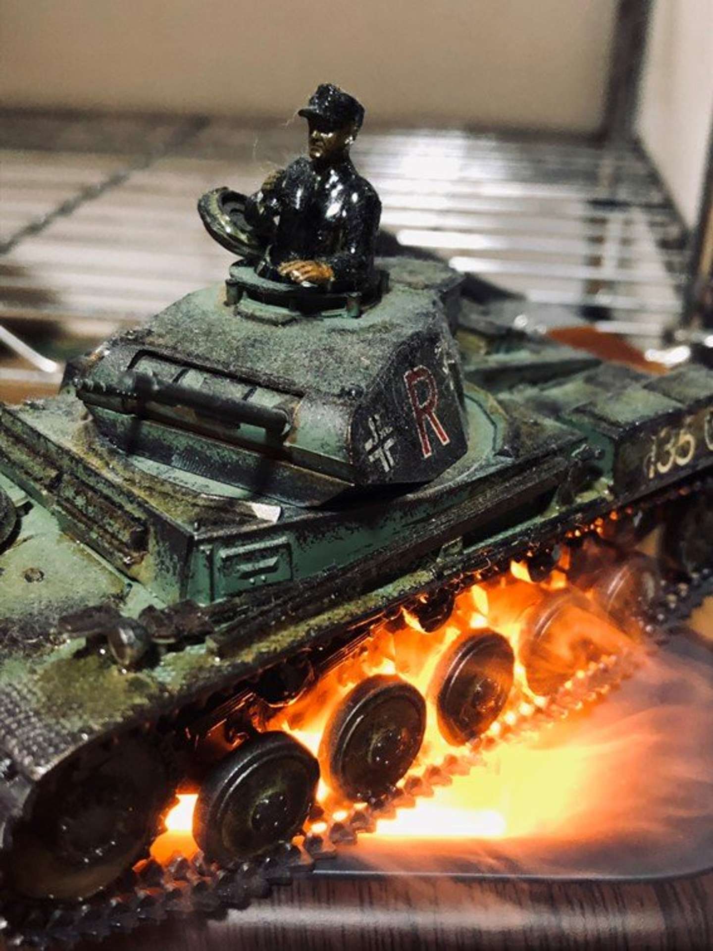 戦車を乗せると...