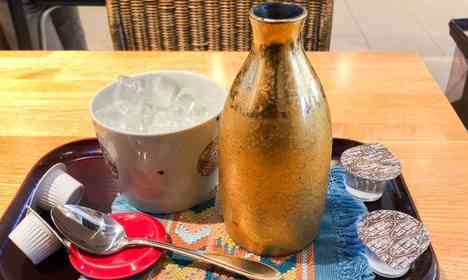 「私も将軍様になれるのね！」「なんか背徳感ある」　茨城のカフェで提供される「将軍アイスコーヒー」の将軍感がハンパない