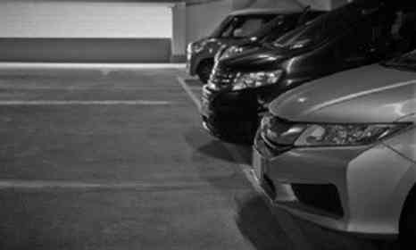 「上手に駐車できない私を、怪訝そうに見る隣の車の強面運転手。『ぶつけたらヤバイ』とパニクってると...」（千葉県・30代女性）