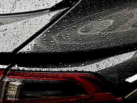 「0歳孫を抱っこして大雨の中を病院へ。服までビショビショの私に、通りすがりの見知らぬ女性が...」（大阪府・60代女性）
