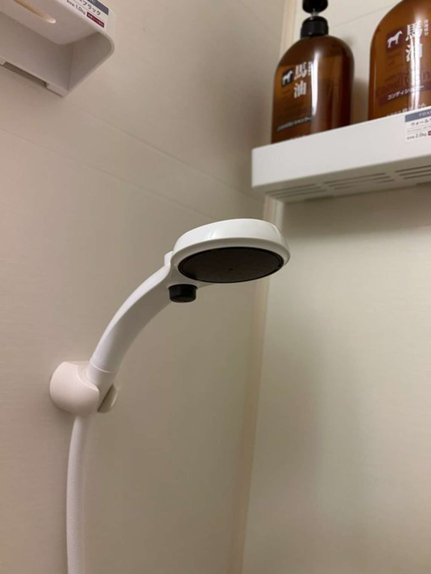 シャワーヘッドも取り換えたとのこと(画像提供:あまじろーさん)