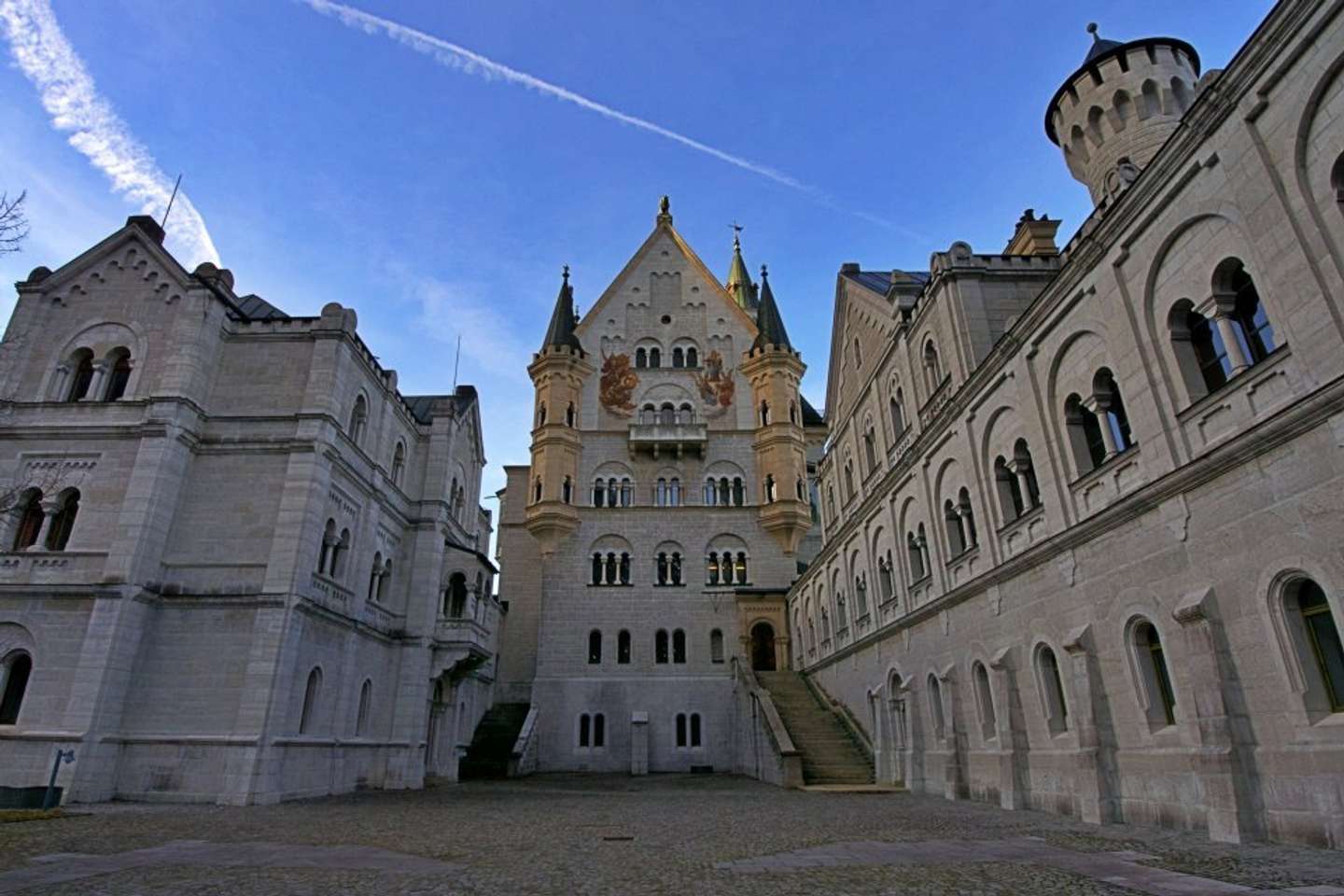 ドイツのノイシュバンシュタイン城（写真はPhotoAC）