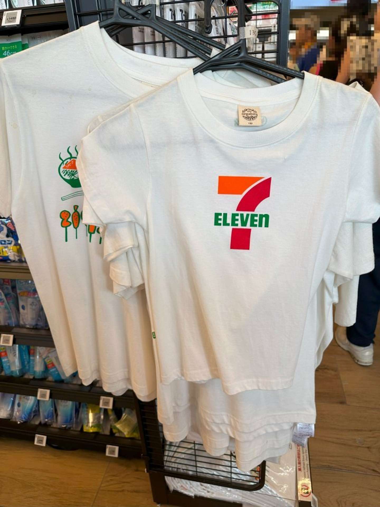 ロゴTシャツもあり（編集部撮影）