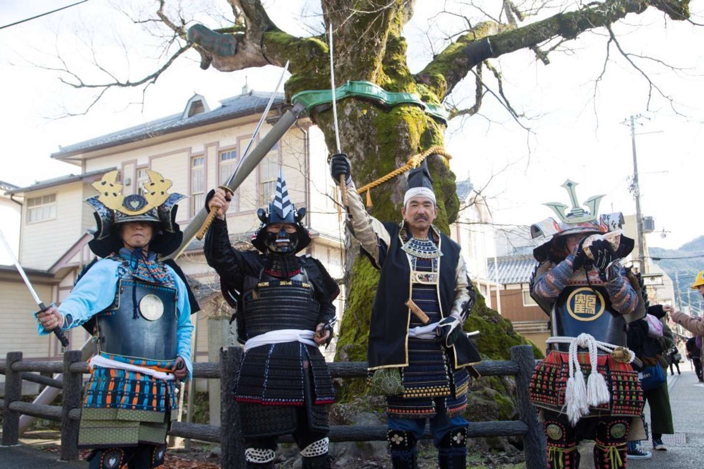 戦国武将たち（旧柏原町役場）