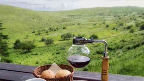 長野・霧ヶ峰の〝夏の朝〟が贅沢すぎて1.2万人羨望　爽やかな景色と朝食に「どう考えてもコレになりたい」