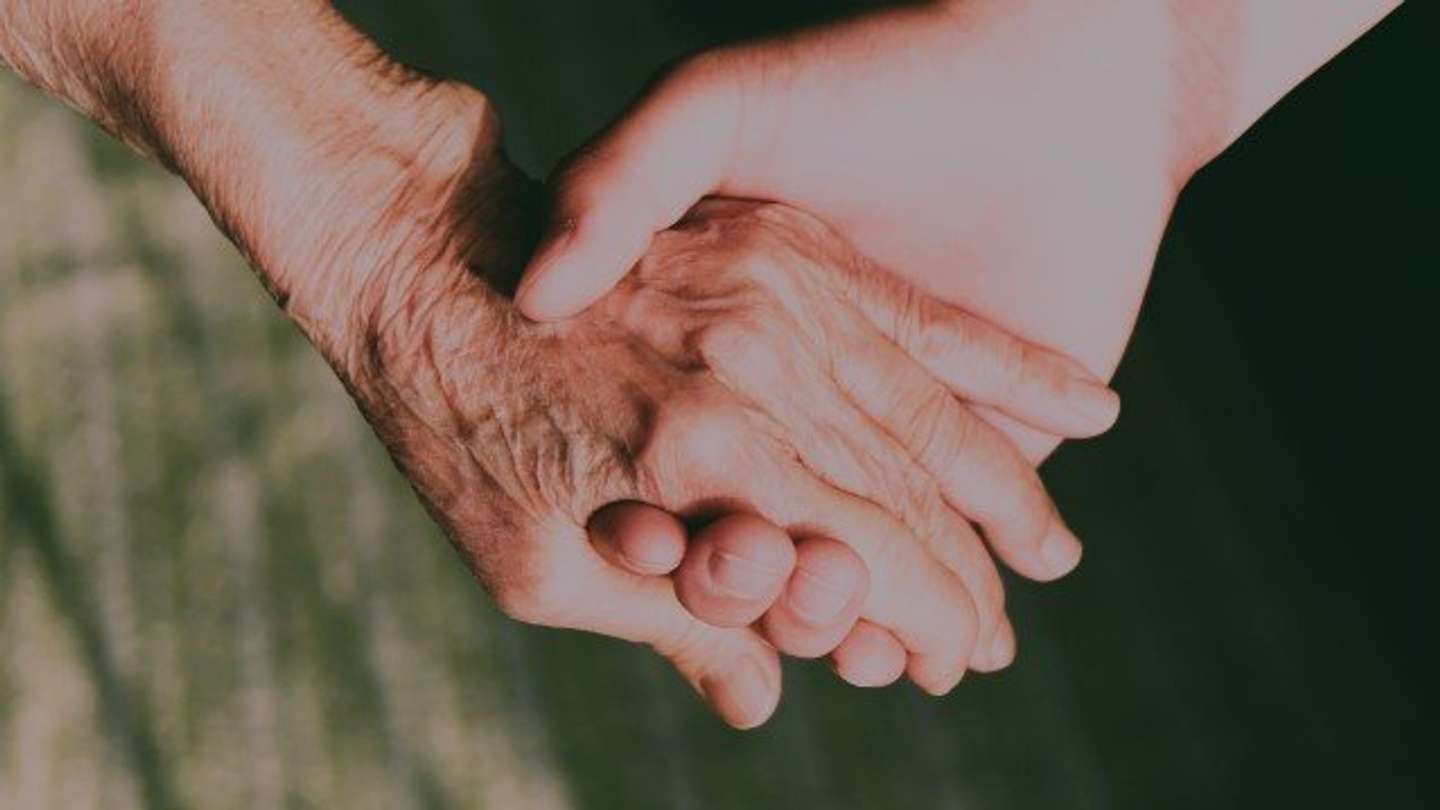 祖母から聞いたこと（画像はphotoAC）