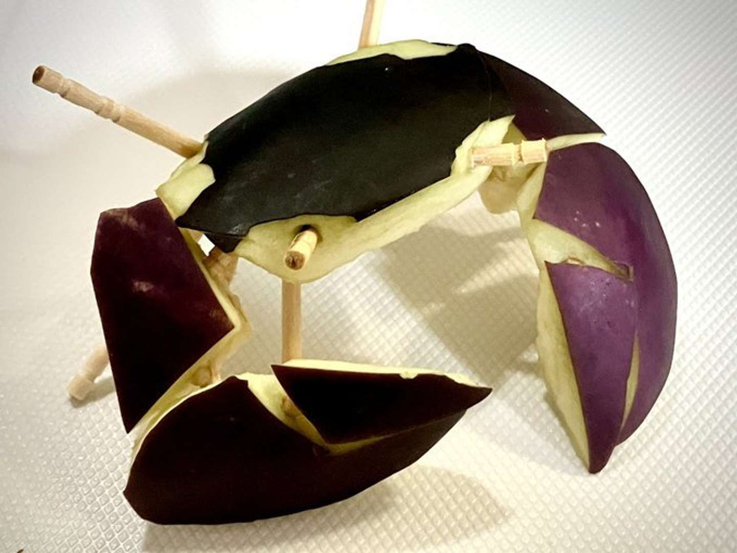 カニだ...（暴れカニ男（＠toru_kuroda）さんの投稿より）