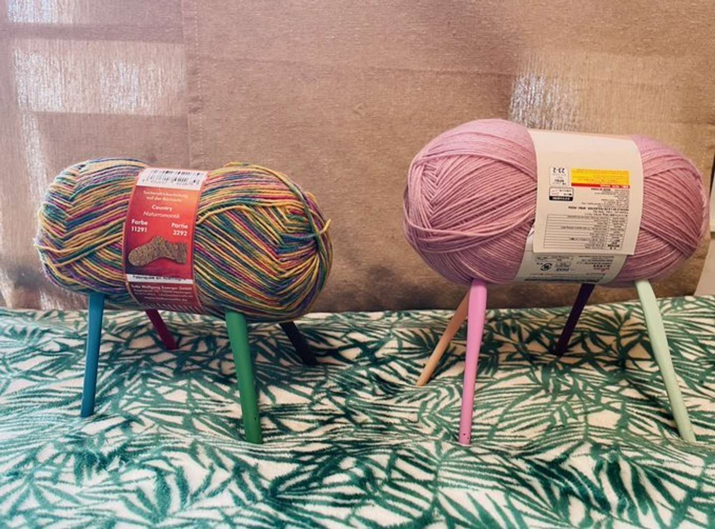 「うちの馬と牛！日本で1番フワフワ乗り心地最高だぜ！」（2023年8月9日の木の実さんの投稿より）