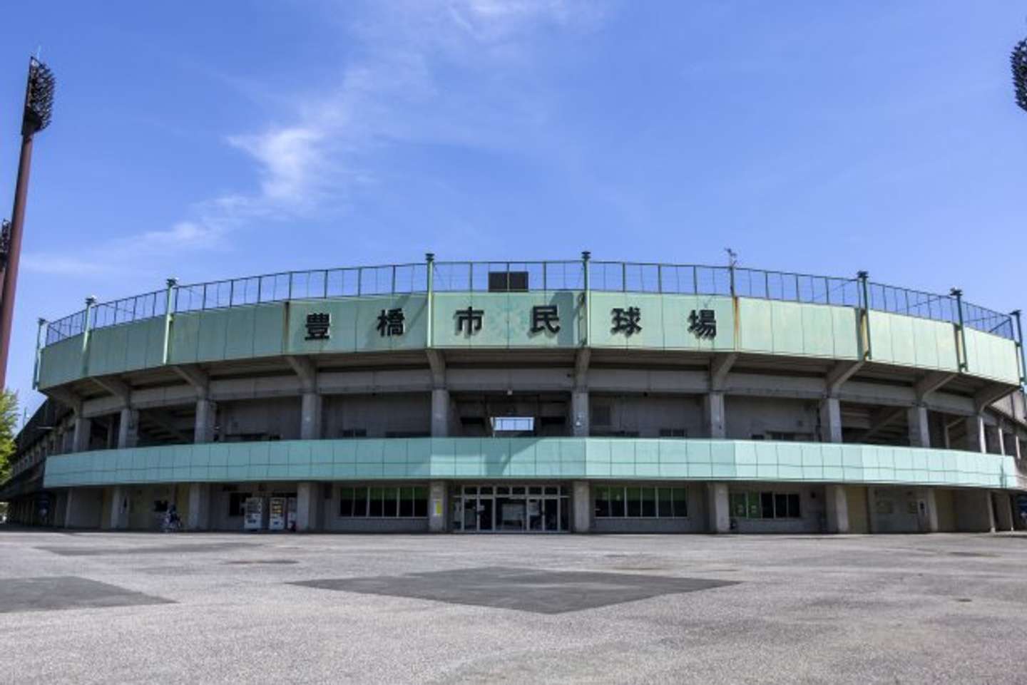 豊橋市民球場（写真はPhotoAC）