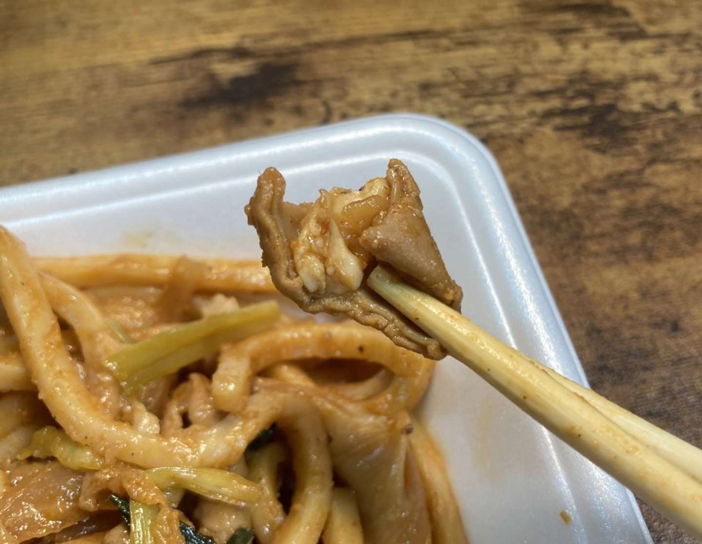 ＜連載＞スーパー玉出「激安メシ」の世界【西成ホルモン焼うどん】