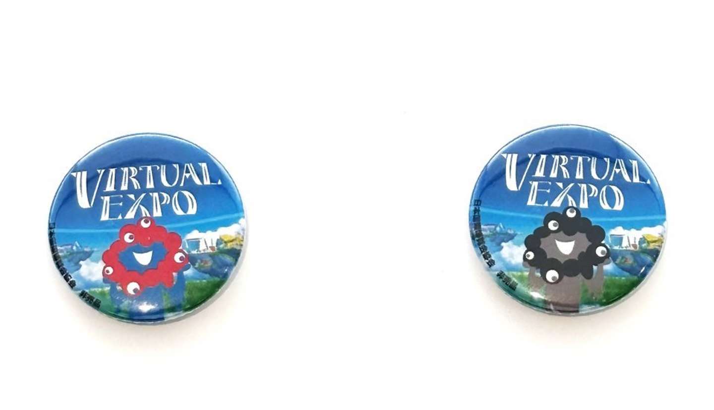 左：SNS投稿限定缶、右：図鑑コンプリート記念特別デザイン缶バッジ（画像はプレスリリースより）