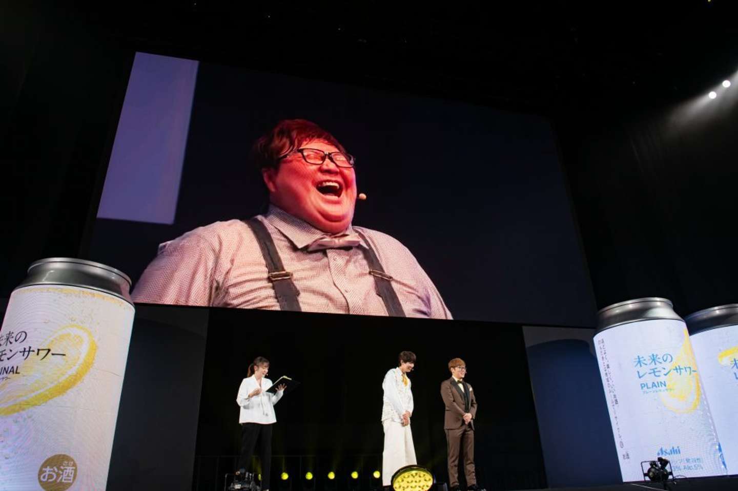 イベントに登壇したHIKAKINさん、はじめしゃちょーさん、デカキンさん（画像はプレスリリースより）