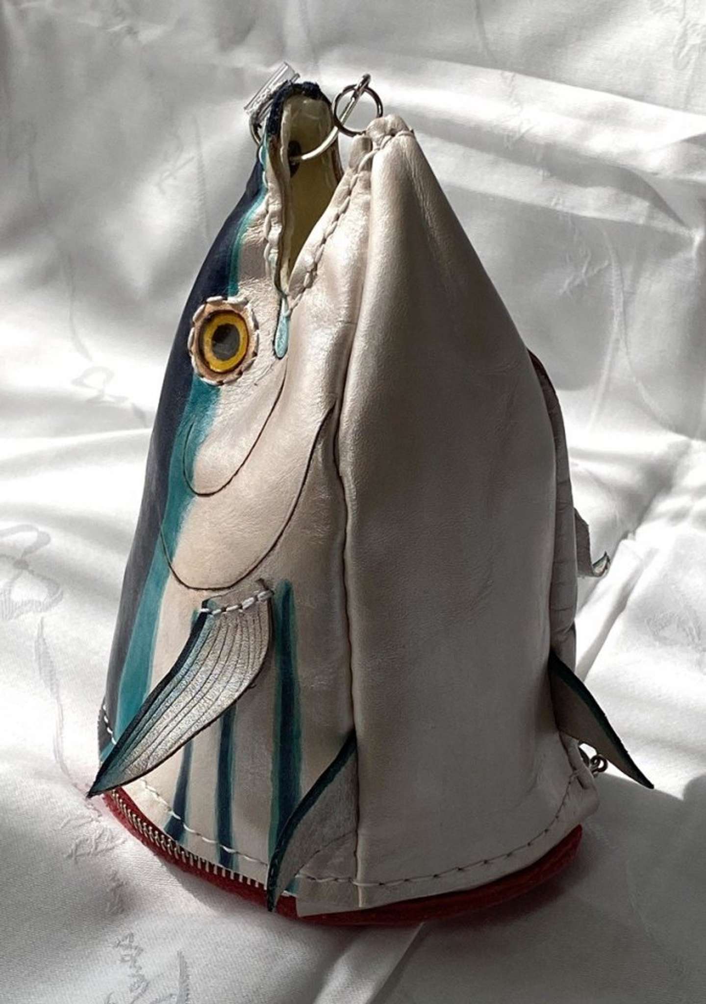 ふるさとチョイスより（製造：KRSカスタム・サドル）